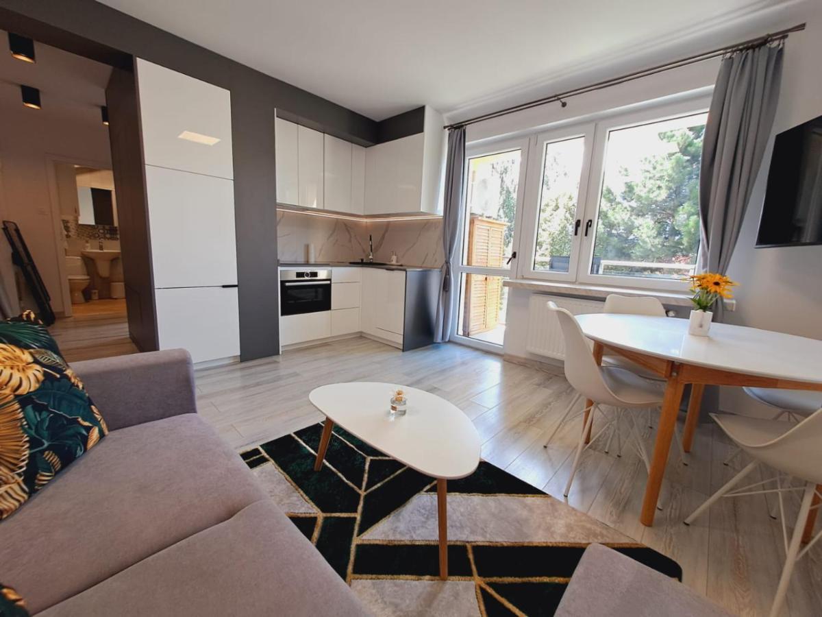 Limanowa Sunriser Apartment Екстер'єр фото
