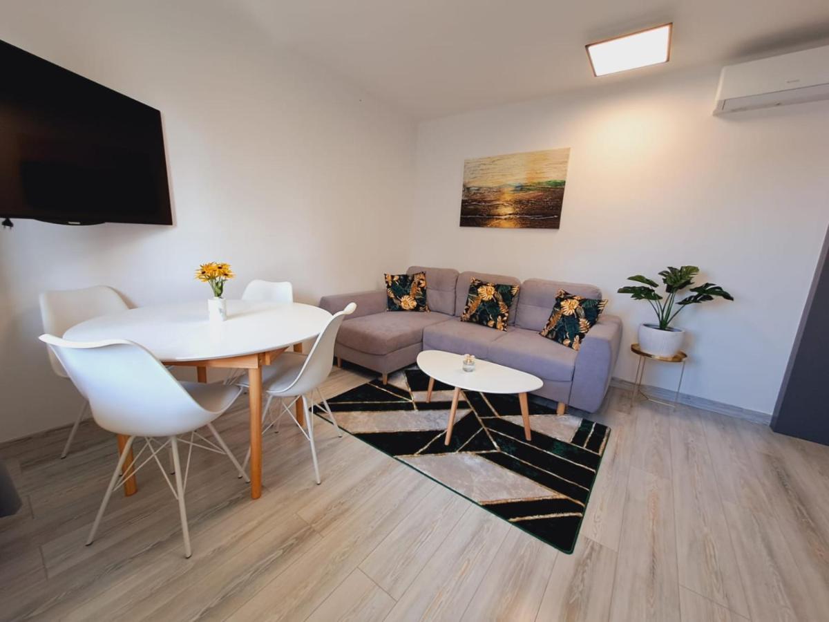 Limanowa Sunriser Apartment Екстер'єр фото